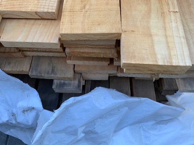 Vuren plank mix pakket tot 4880mm (200x) - afbeelding 6 van  14