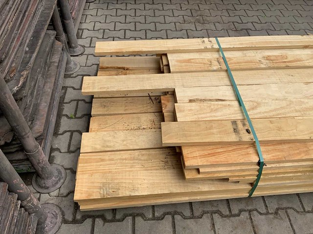 Vuren plank mix pakket tot 4880mm (72x) - afbeelding 5 van  7