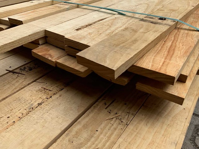 Vuren plank mix pakket tot 4880mm (72x) - afbeelding 6 van  7