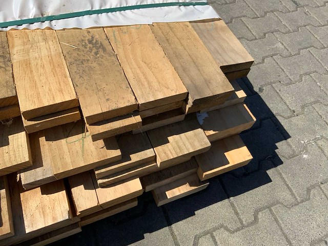 Vuren plank mix pakket tot 4880mm (80x) - afbeelding 10 van  10
