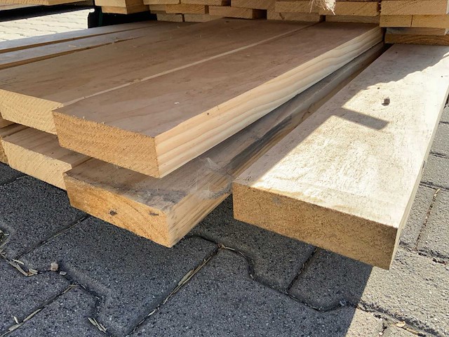 Vuren plank mix pakket tot 4880mm (84x) - afbeelding 5 van  9
