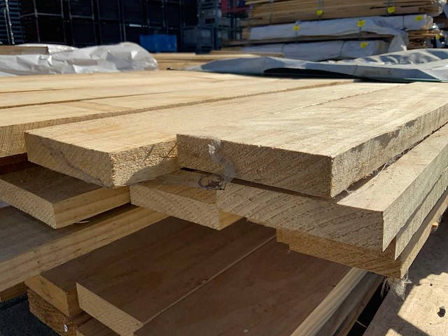 Vuren plank mix pakket tot 4880mm (84x) - afbeelding 6 van  9