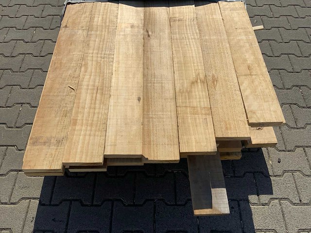 Vuren plank mix pakket tot 4880mm (84x) - afbeelding 3 van  9
