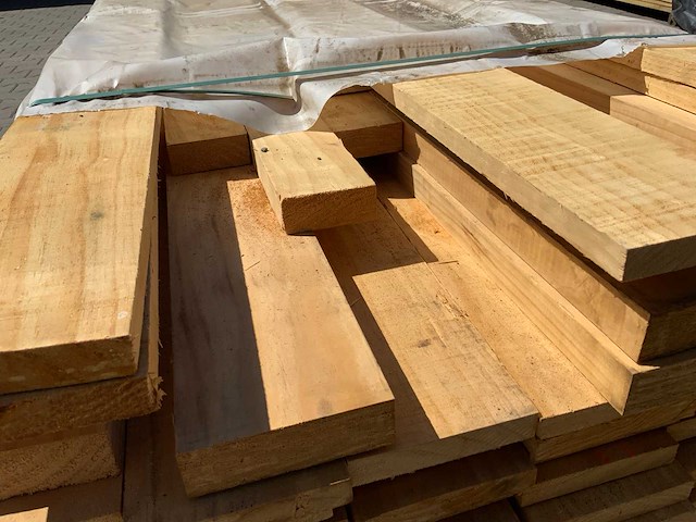 Vuren plank mix pakket tot 4920mm (100x) - afbeelding 9 van  10