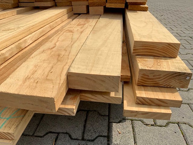 Vuren plank mix pakket tot 6000mm (110x) - afbeelding 6 van  8