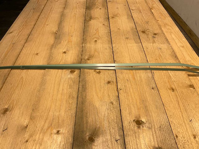 Vuren plank ruw - 420x15x2,5 cm (75x) - afbeelding 3 van  7