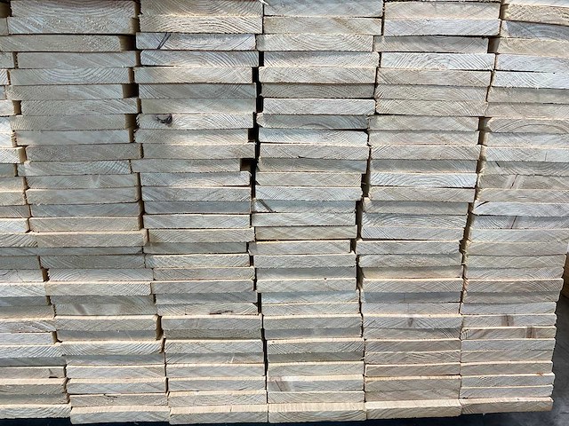 Vuren plank ruw 330x17,5x2,2 cm (117x) - afbeelding 1 van  1