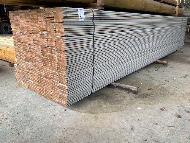 Vuren planken 4800x110x17mm (380x) - afbeelding 1 van  2