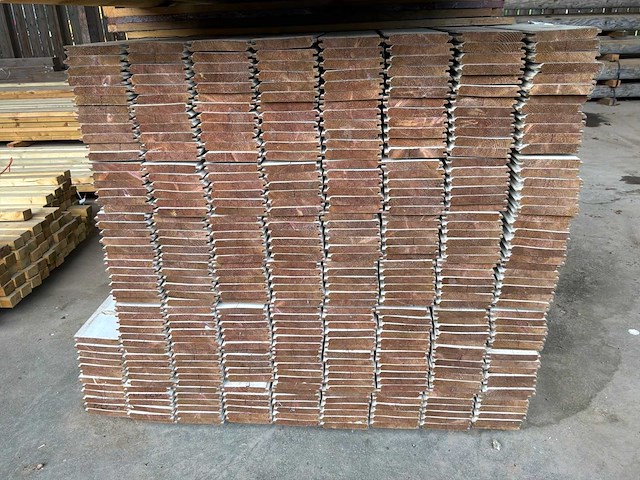 Vuren planken 4800x110x17mm (380x) - afbeelding 2 van  2