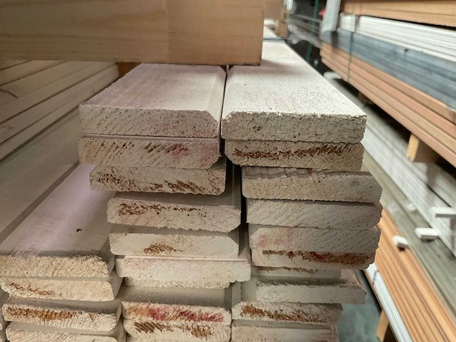 Vuren plint recht 12x55 mm - afbeelding 2 van  2