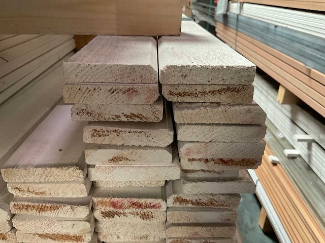 Vuren plint recht 12x55 mm - afbeelding 2 van  2