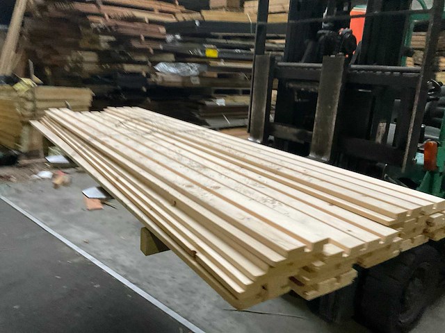 Vuren triple rhombus blokhoutprofiel - 224x14x2,8 cm (18x) - afbeelding 1 van  9