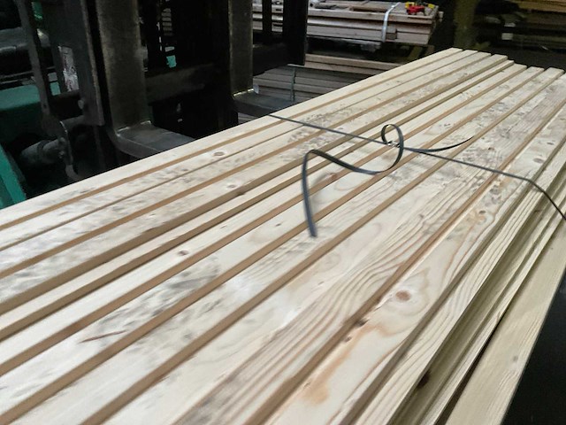 Vuren triple rhombus blokhoutprofiel - 224x14x2,8 cm (18x) - afbeelding 7 van  9