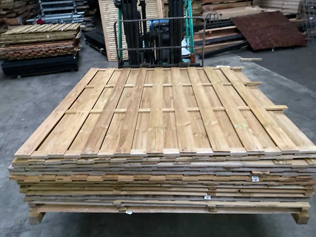 Vuren tuinscherm geïmpregneerd - 180x180 cm (10x) - afbeelding 1 van  10