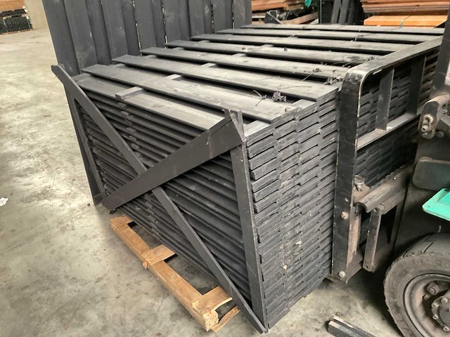 Vuren tuinscherm met toog 15-planks 180x180 cm (22x) - afbeelding 9 van  11