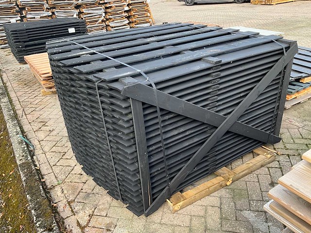 Vuren tuinscherm met toog 15-planks 180x180 cm (22x) - afbeelding 10 van  11