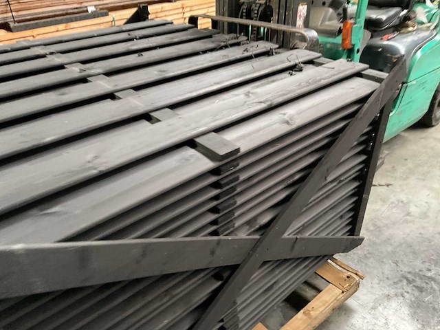 Vuren tuinscherm met toog 15-planks 180x180 cm (22x) - afbeelding 6 van  9