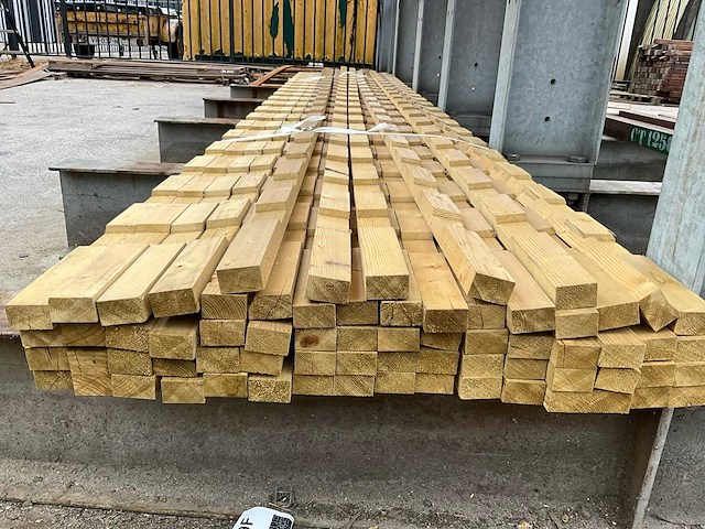 Vuren ventilatie lat 4200x25x45 mm (69x) - afbeelding 3 van  5