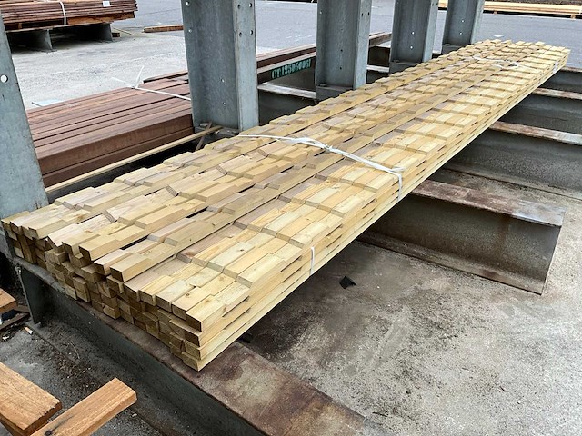 Vuren ventilatie lat 4200x25x45 mm (69x) - afbeelding 5 van  5