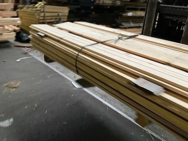 Vuren zweeds rabat - 173x19,5x2,5-1,1 cm (68x) - afbeelding 2 van  6