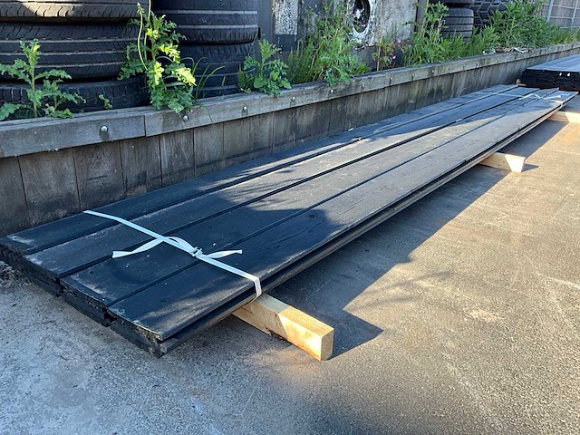 Vuren zweeds rabat plank 5100x195 mm (12x) - afbeelding 1 van  5