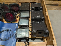 Vuureffectprojectoren, theaterverlichting en warmtematten - afbeelding 8 van  15