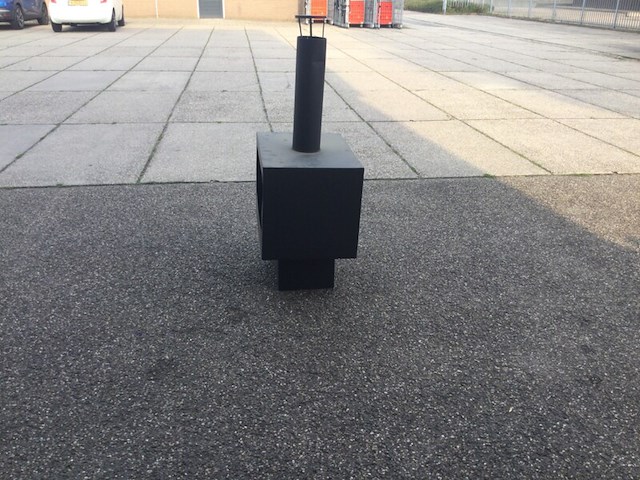 Vuurhaard met houtopslag esschert design, zwart - afbeelding 3 van  3