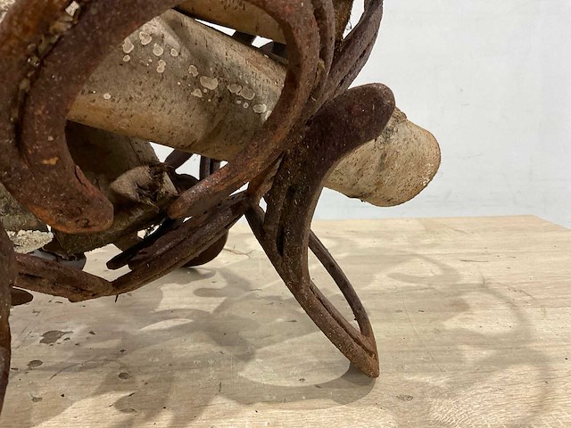 Vuurkorf van oude hoefijzers - afbeelding 6 van  6