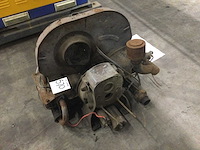 Vw - kever - motorblok - afbeelding 2 van  4