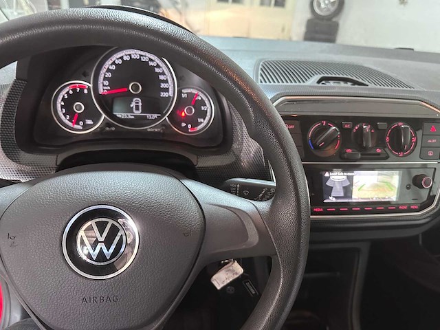Vw - up! - 1.0i - nl kenteken - afbeelding 17 van  18