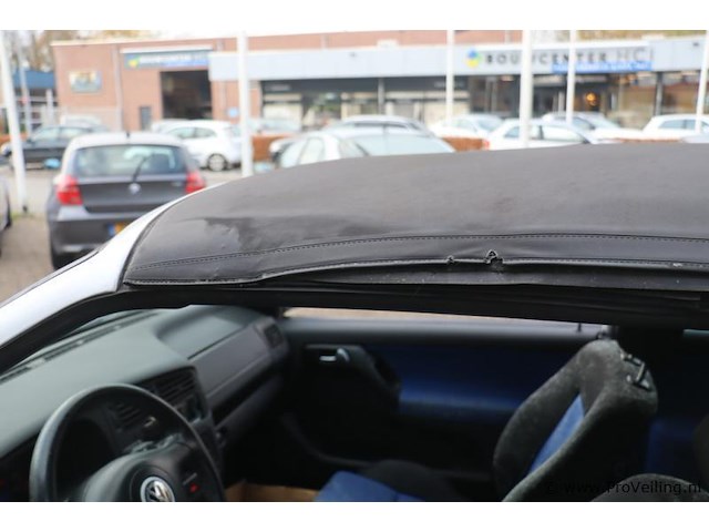 Vw golf cabriolet | benzine | kenteken: 42-gx-fg - afbeelding 24 van  34