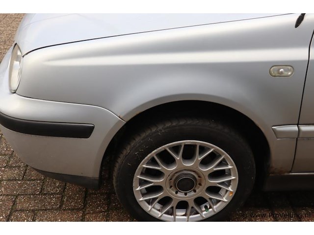 Vw golf cabriolet | benzine | kenteken: 42-gx-fg - afbeelding 29 van  34