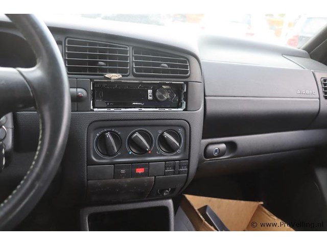 Vw golf cabriolet | benzine | kenteken:42gxf - afbeelding 15 van  34