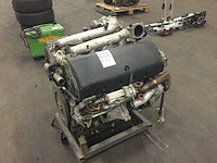 Vw toureq motorblok - afbeelding 1 van  5