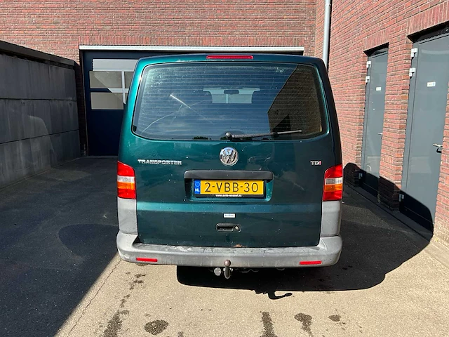 Vw transporter 2.5 tdi l1h1 2p gesloten bus - bedrijfswagen (schade) - afbeelding 3 van  14