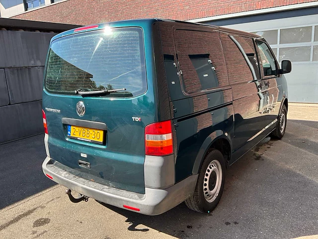 Vw transporter 2.5 tdi l1h1 2p gesloten bus - bedrijfswagen (schade) - afbeelding 4 van  14