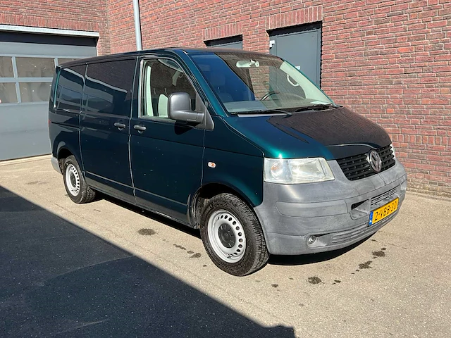 Vw transporter 2.5 tdi l1h1 2p gesloten bus - bedrijfswagen (schade) - afbeelding 8 van  14