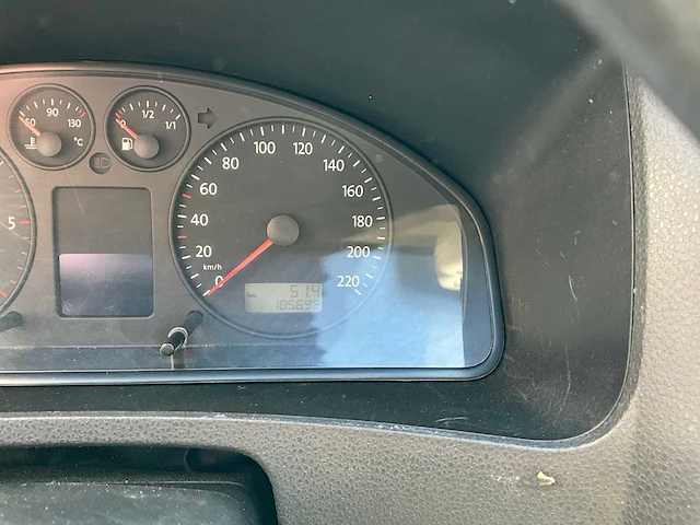 Vw transporter 2.5 tdi l1h1 2p gesloten bus - bedrijfswagen (schade) - afbeelding 12 van  14