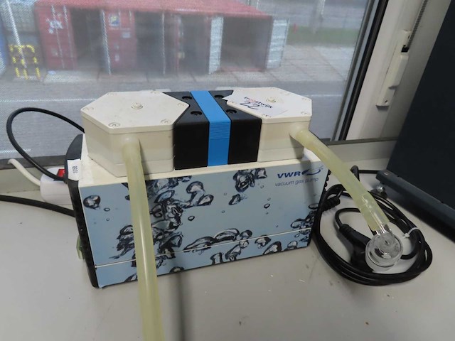 Vwr - 2020 - pm20404-820.3 - vacuum gas pomp - afbeelding 1 van  4