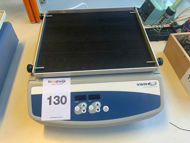 Vwr adv 3500 schudtafel - afbeelding 1 van  2