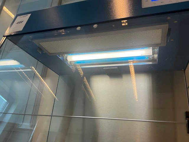 Vwr hepa pcr werkstation - afbeelding 4 van  6