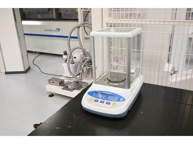 Vwr la 214i analystische precisieweegschaal - afbeelding 1 van  5