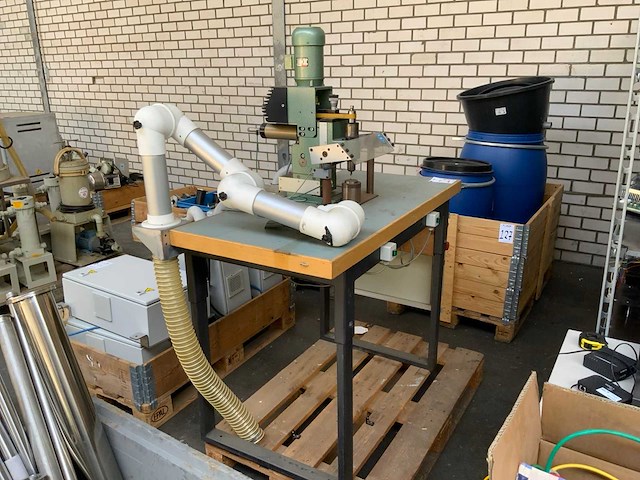 W. steinegger ag / imoberdorf + co. festo ch-4702 pneumatische pons / pers werkstation - afbeelding 1 van  6