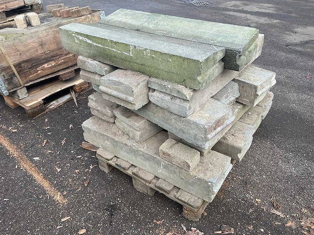 Waaltjes en klinkers en opsluitbandjes - afbeelding 8 van  16