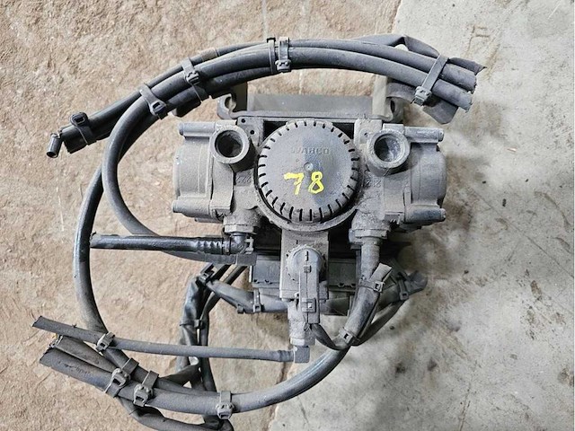 Wabco - mercedes actros - ebs modulator - afbeelding 1 van  5
