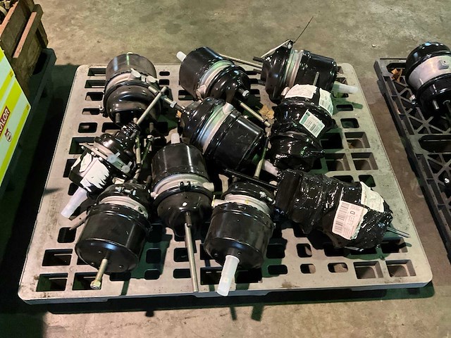Wabco rembooster/remkamer (10x) - afbeelding 1 van  8
