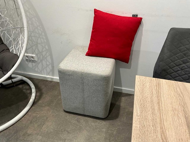 Wachtkamer inventaris - afbeelding 5 van  13