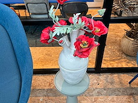 Wachtkamermeubilair - 2x devorm fauteuil + zuiver bijzettafel - afbeelding 4 van  6