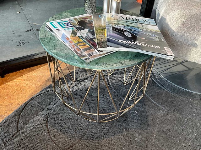 Wachtkamermeubilair - fauteuil label 51 + bijzettafel en vloerkleed - afbeelding 3 van  5