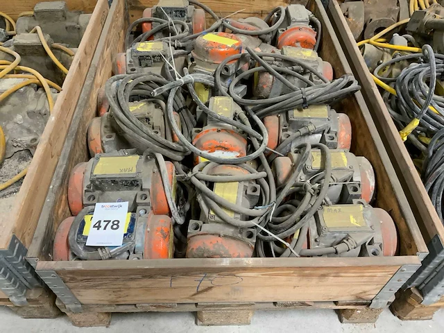 Wacker ar 54, 42v externe trilmotor (15x) - afbeelding 1 van  5